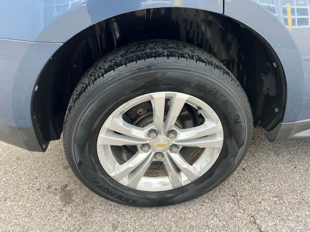 Thumbnail: 2012 Chevrolet Equinox - 12
