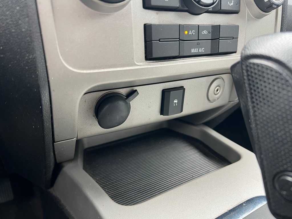 Thumbnail: 2010 Ford Escape - 21