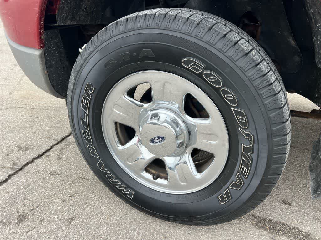 Thumbnail: 2001 Ford Explorer Sport Trac - 10