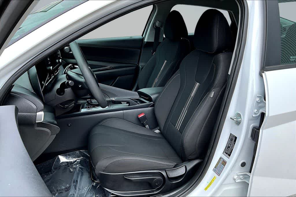 Thumbnail: 2022 Hyundai Elantra - 27