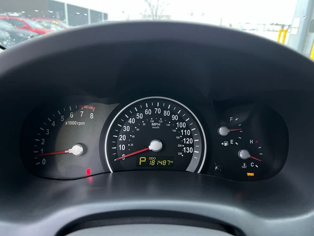 Thumbnail: 2012 Kia Sedona - 31