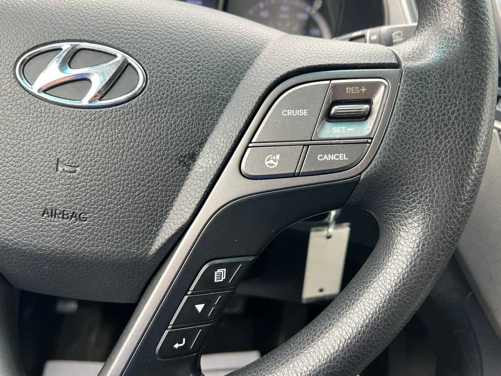 Thumbnail: 2015 Hyundai Santa Fe - 21