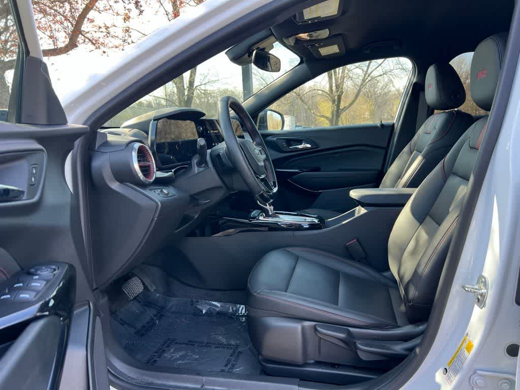 Thumbnail: 2025 Chevrolet Trax - 14