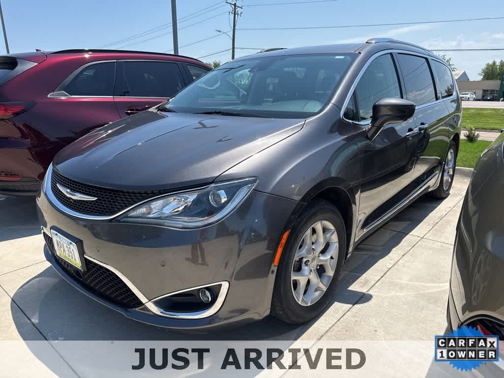 Thumbnail: 2019 Chrysler Pacifica - 1