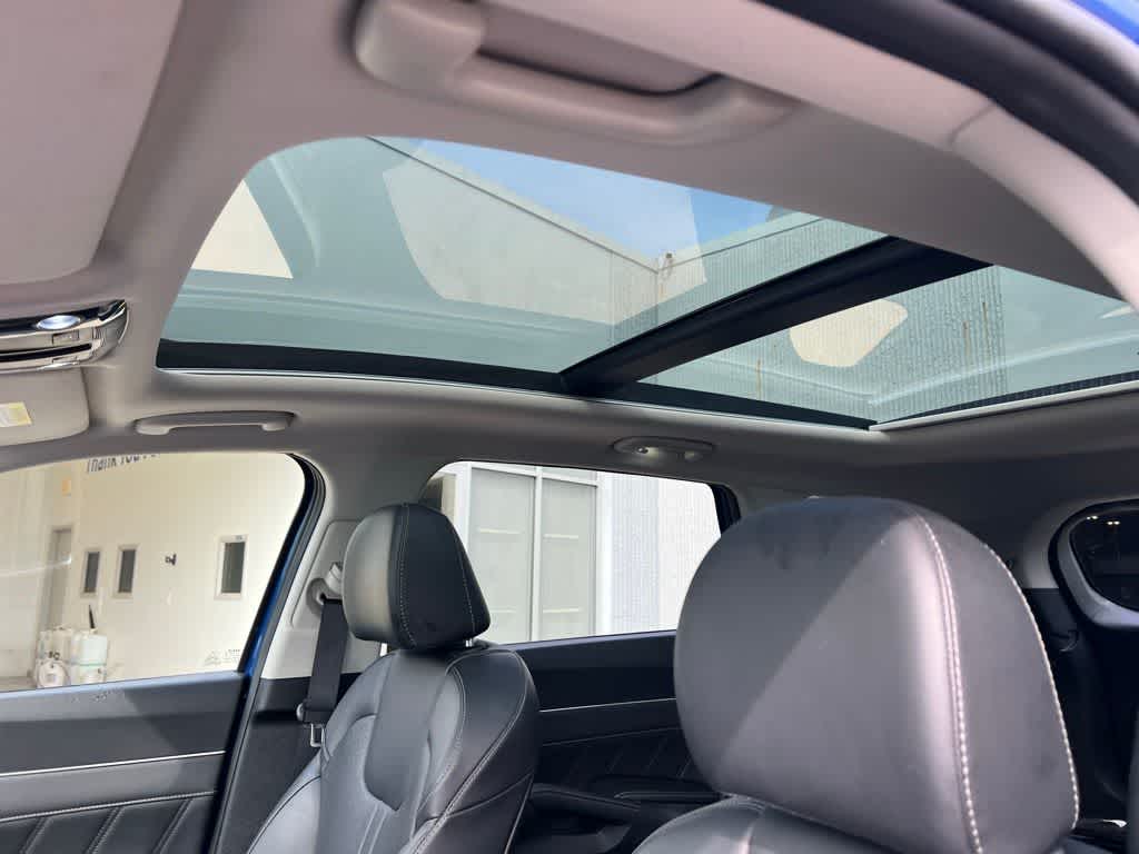 Thumbnail: 2023 Kia Sorento - 19