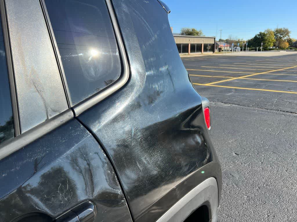 Thumbnail: 2015 Jeep Renegade - 31