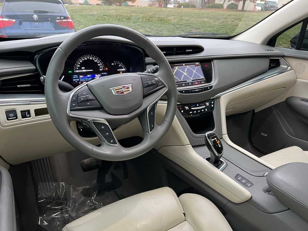 Thumbnail: 2017 Cadillac XT5 - 33