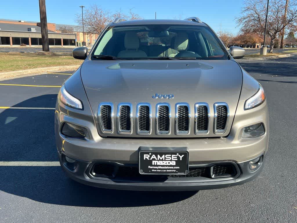 Thumbnail: 2016 Jeep Cherokee - 9