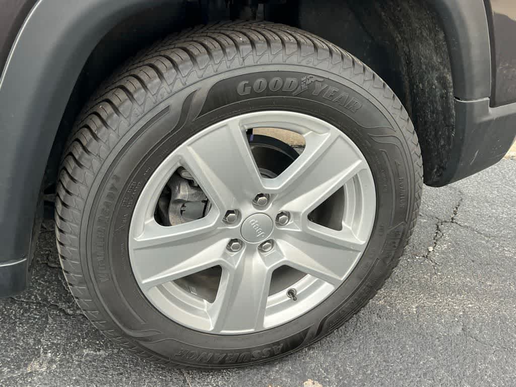 Thumbnail: 2022 Jeep Compass - 11