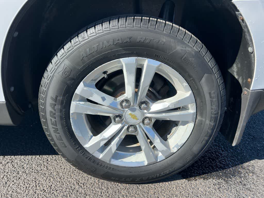 Thumbnail: 2012 Chevrolet Equinox - 11