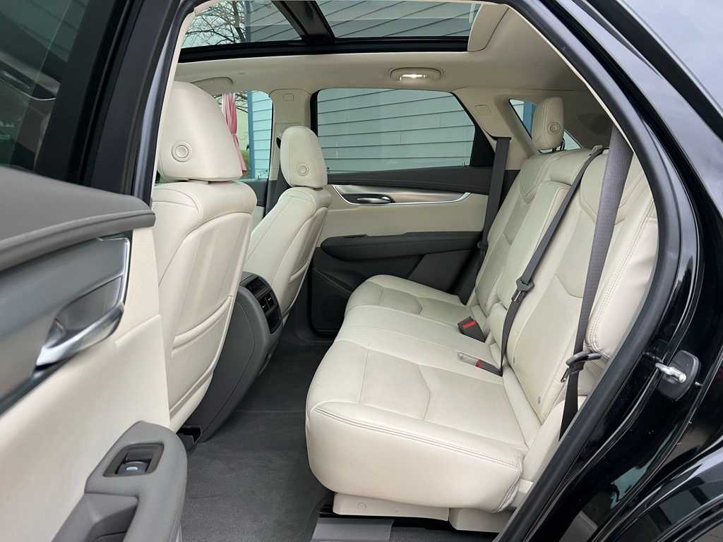 Thumbnail: 2017 Cadillac XT5 - 21