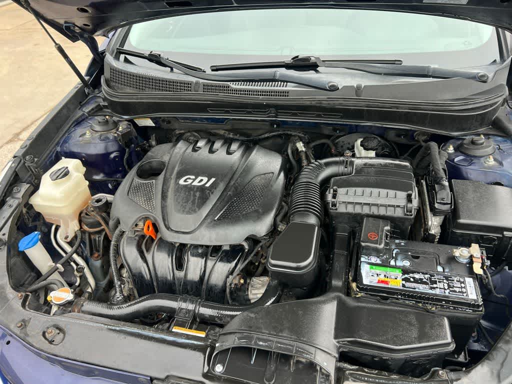 Thumbnail: 2011 Hyundai Sonata - 14