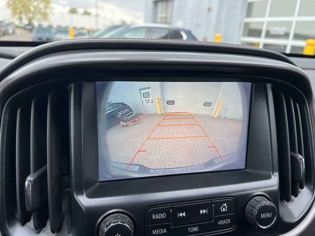 2016 GMC Canyon SLE 26