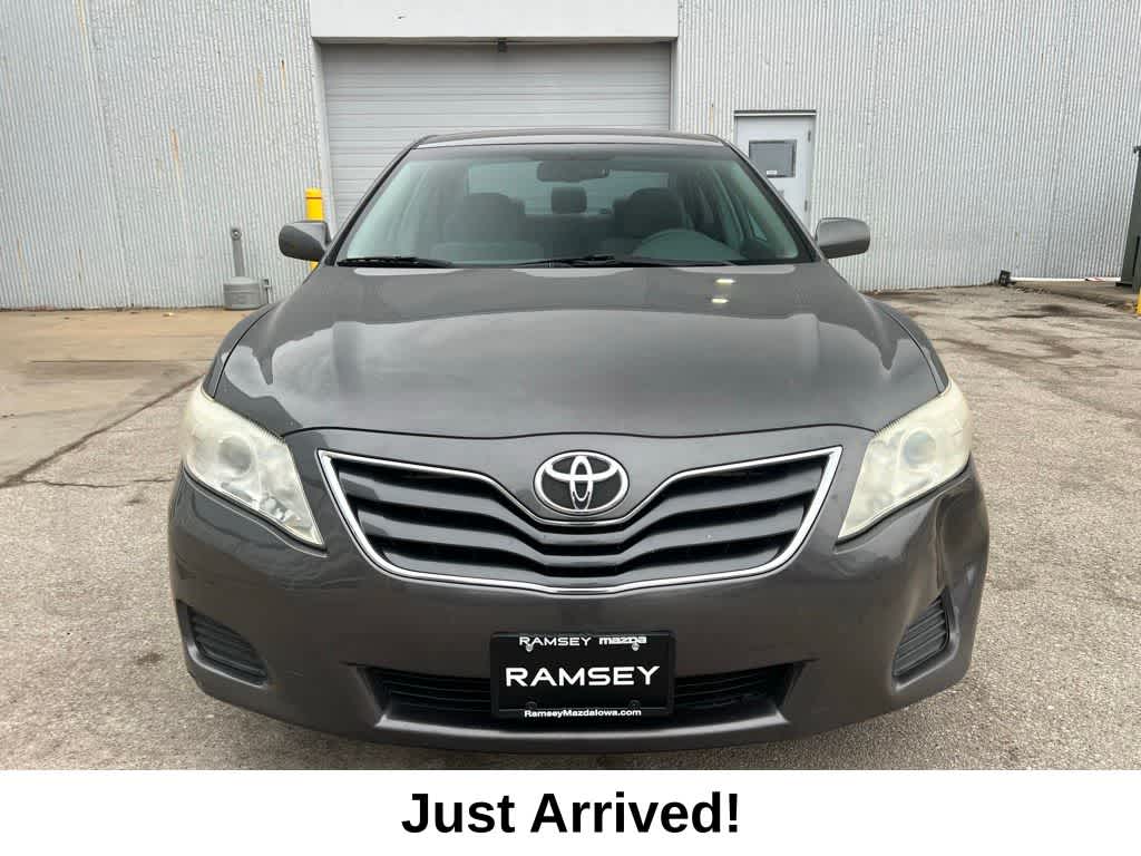 Thumbnail: 2011 Toyota Camry - 9