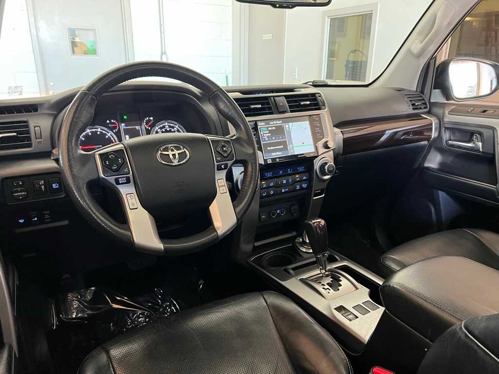 Thumbnail: 2020 Toyota 4Runner - 32