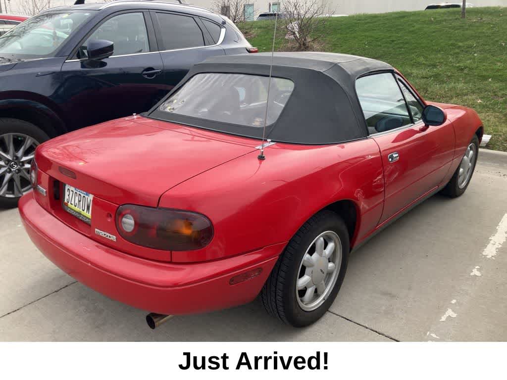 Thumbnail: 1990 Mazda MX-5 Miata - 5