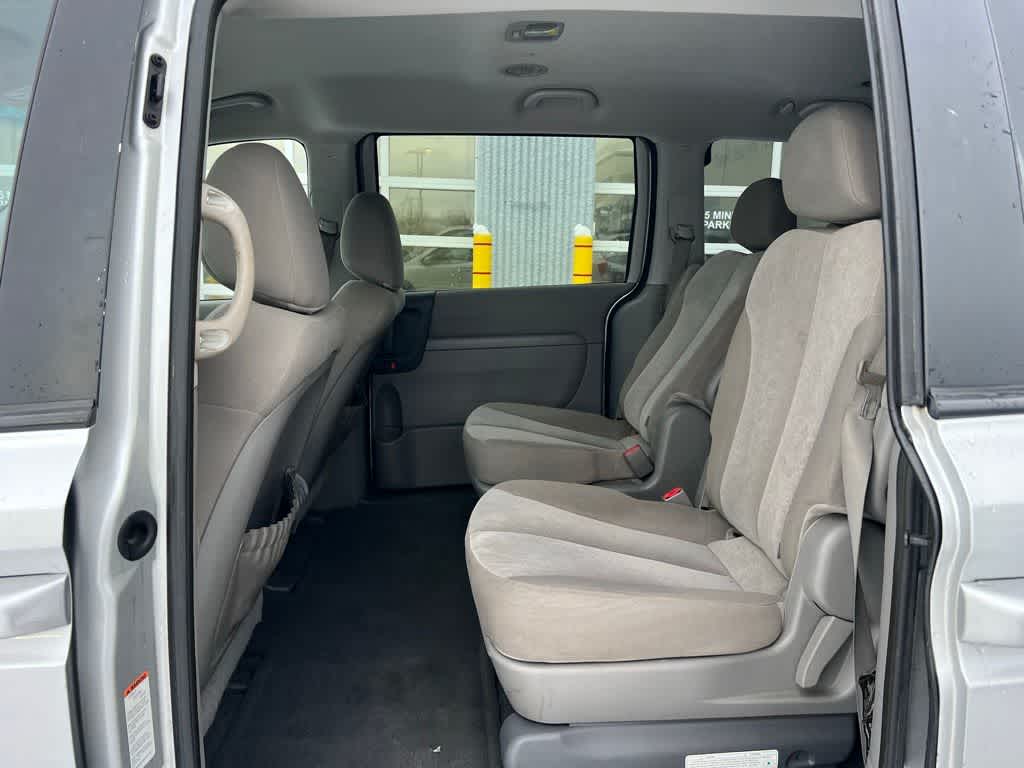 Thumbnail: 2012 Kia Sedona - 12