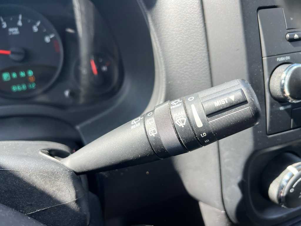 Thumbnail: 2010 Jeep Compass - 21