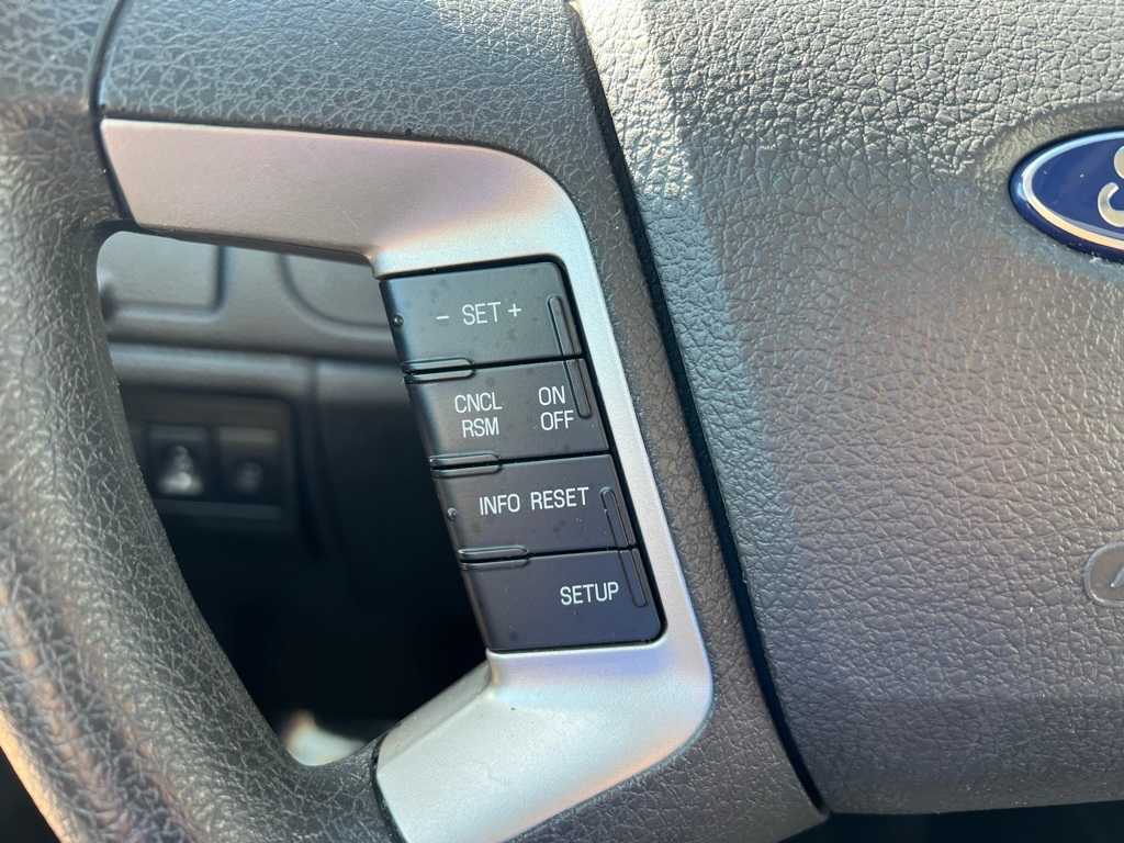 Thumbnail: 2010 Ford Fusion - 24