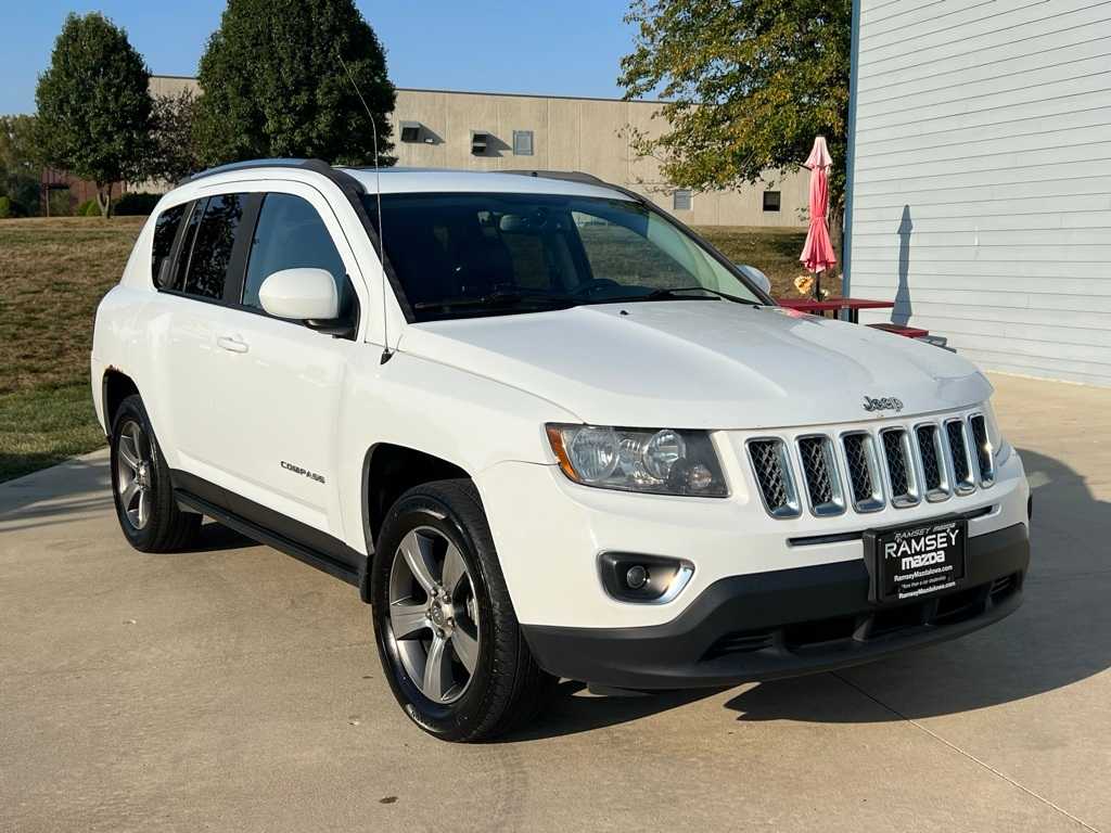 Thumbnail: 2016 Jeep Compass - 9