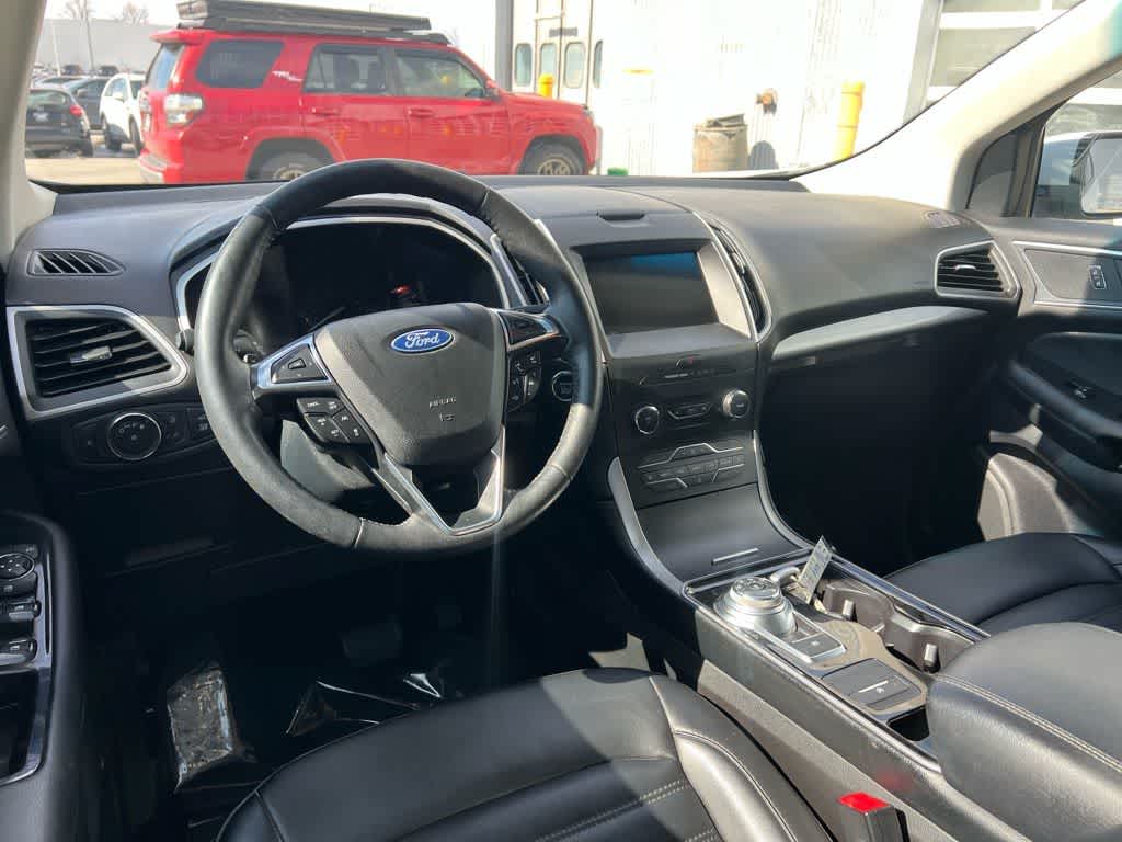 Thumbnail: 2019 Ford Edge - 26