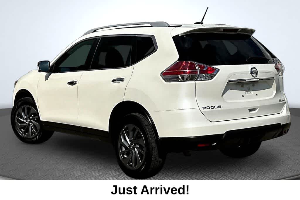 Thumbnail: 2016 Nissan Rogue - 12