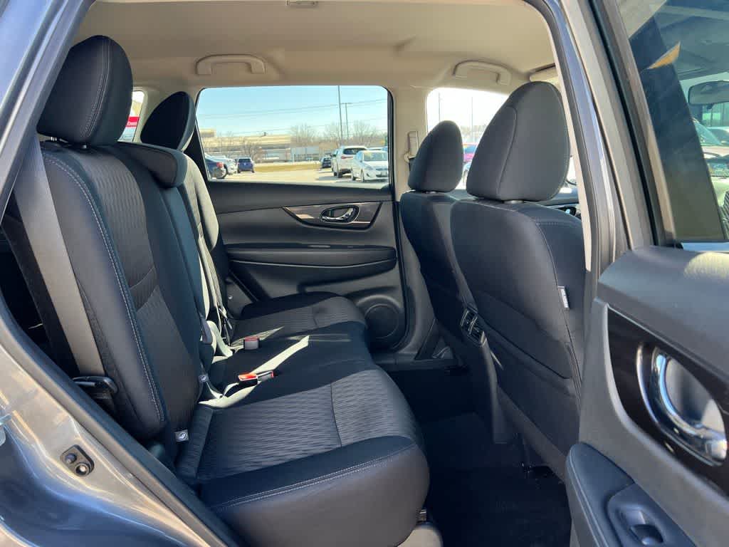 Thumbnail: 2018 Nissan Rogue - 19