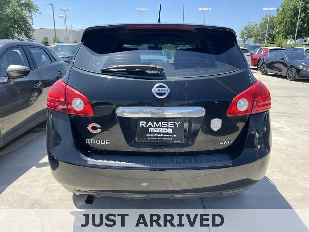 Thumbnail: 2011 Nissan Rogue - 3