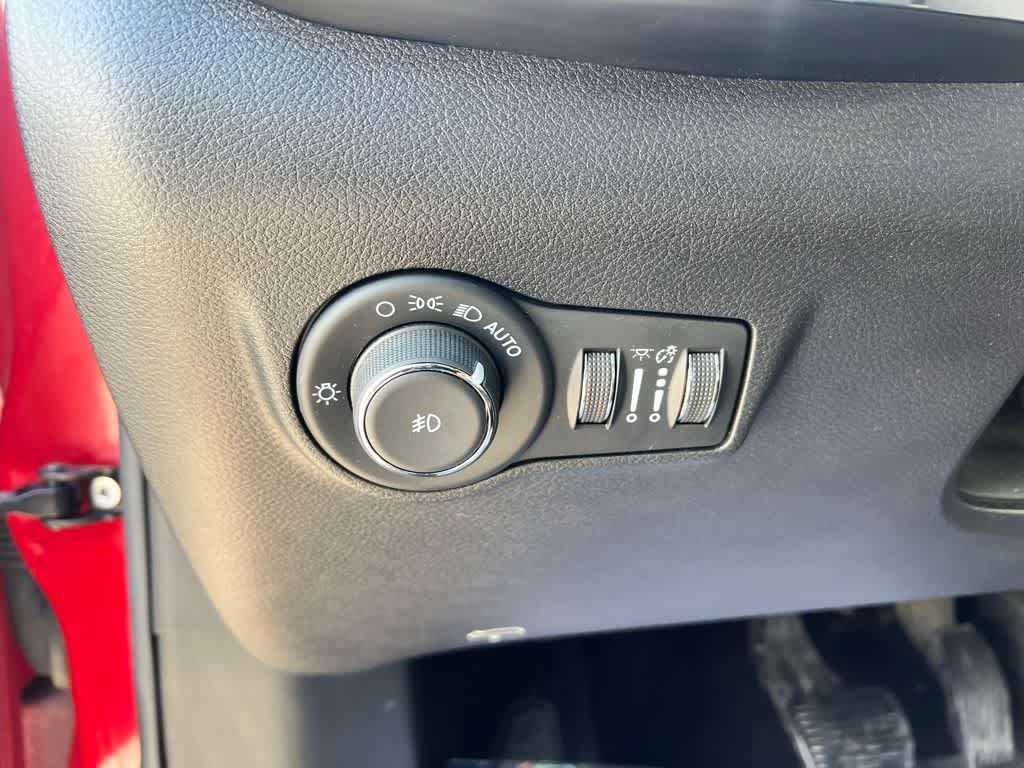 Thumbnail: 2022 Jeep Compass - 16