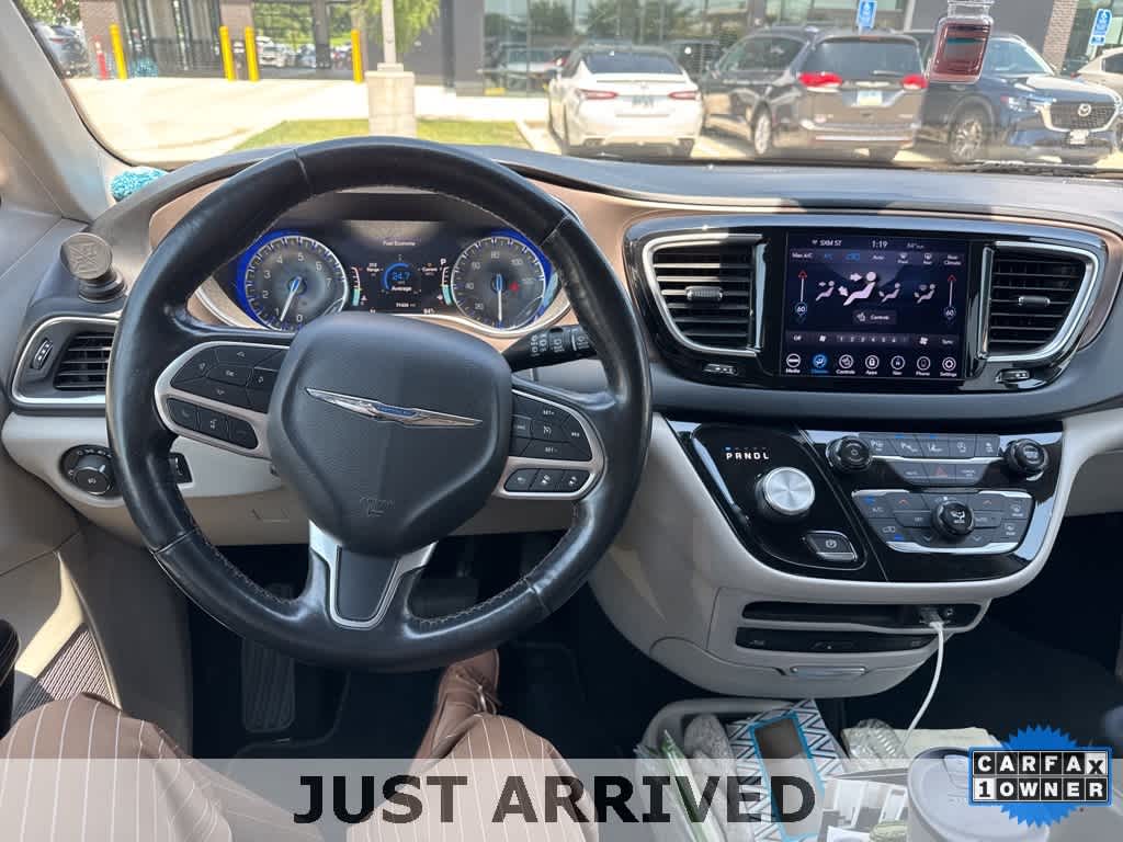 Thumbnail: 2019 Chrysler Pacifica - 6