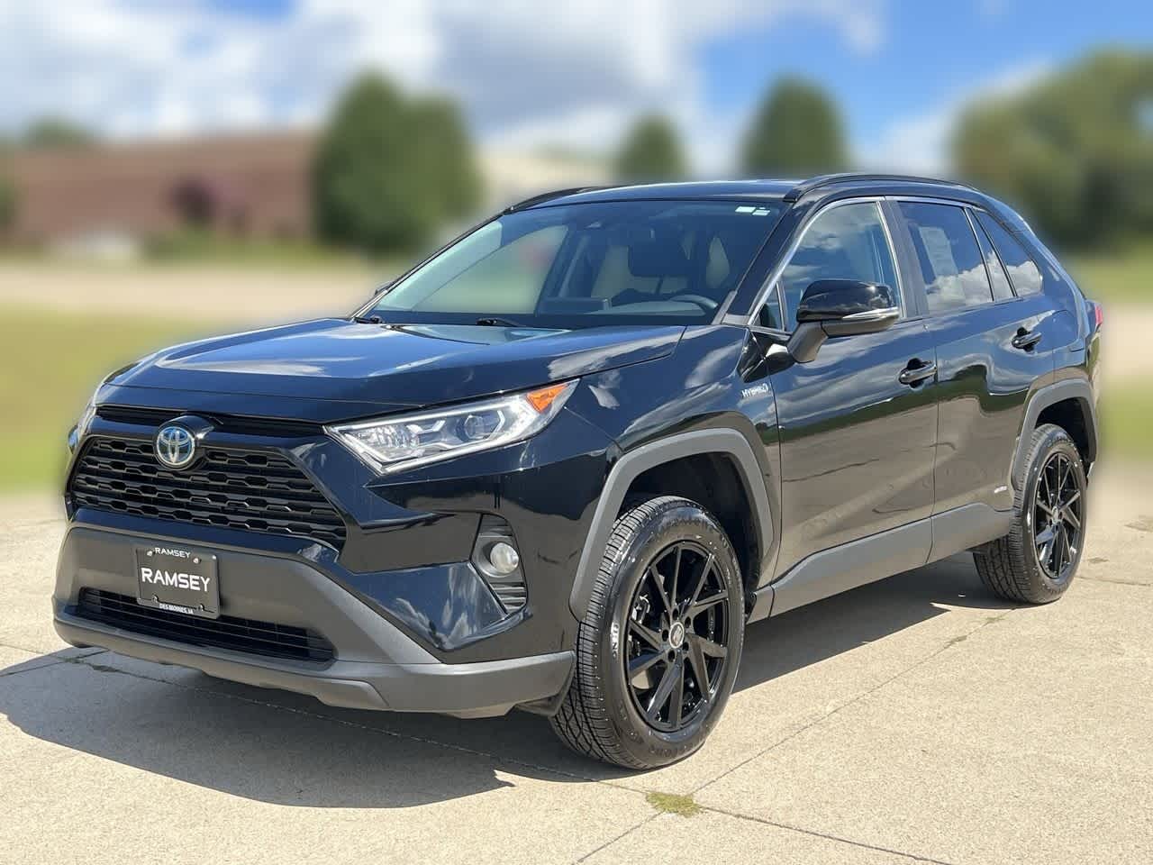 2020 Toyota RAV4 XLE -
                Urbandale, IA