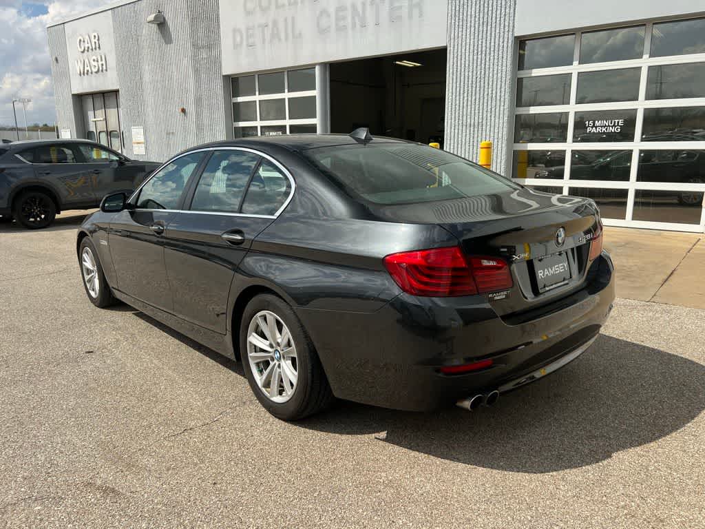 Thumbnail: 2016 BMW 5 Series - 4