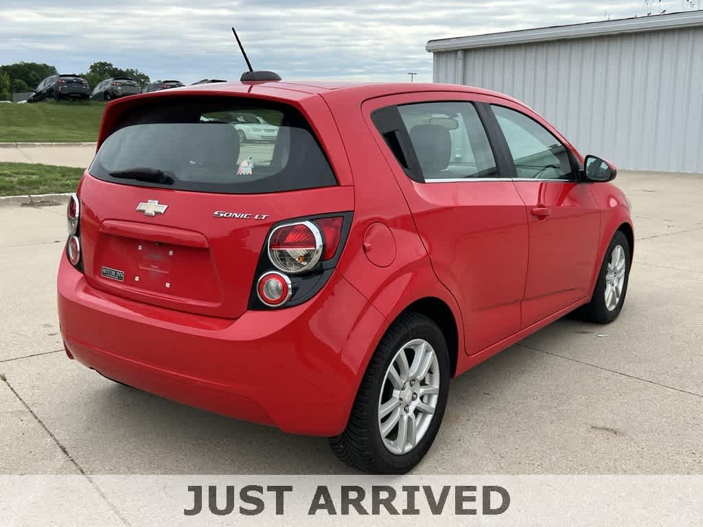 Thumbnail: 2016 Chevrolet Sonic - 6