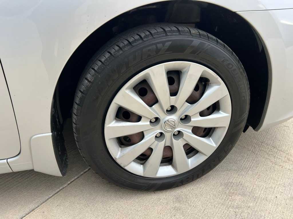 Thumbnail: 2017 Nissan Sentra - 13