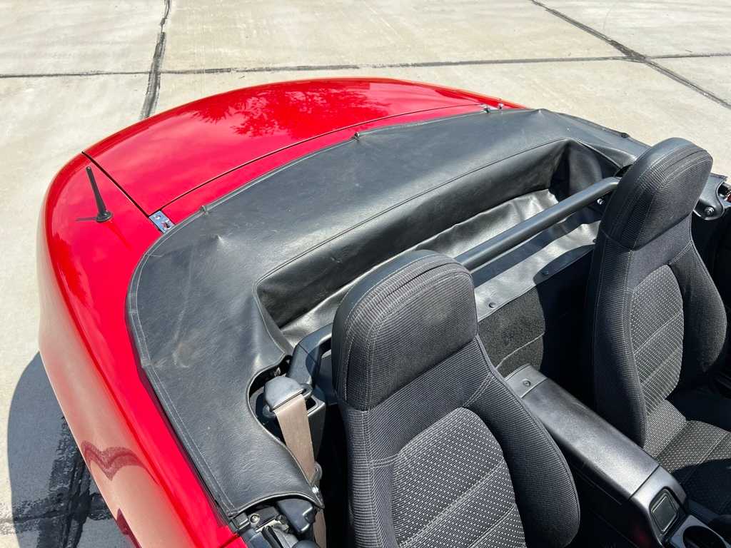 Thumbnail: 1995 Mazda MX-5 Miata - 40