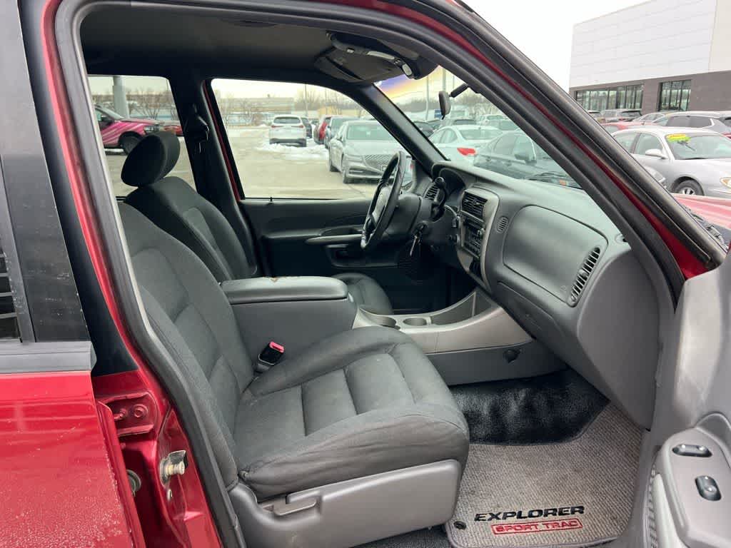 Thumbnail: 2001 Ford Explorer Sport Trac - 22
