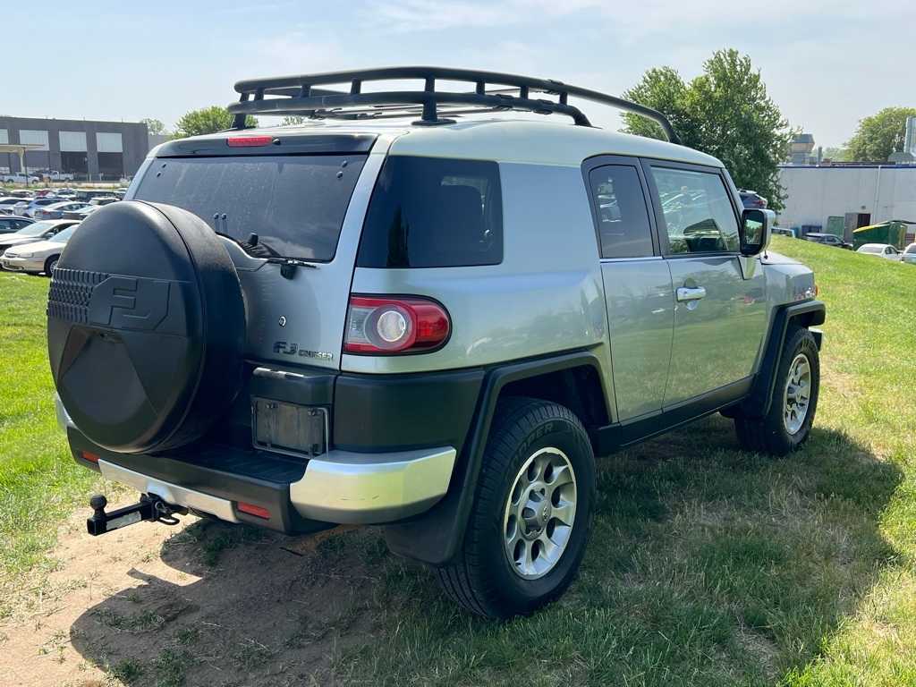 Thumbnail: 2012 Toyota FJ Cruiser - 5