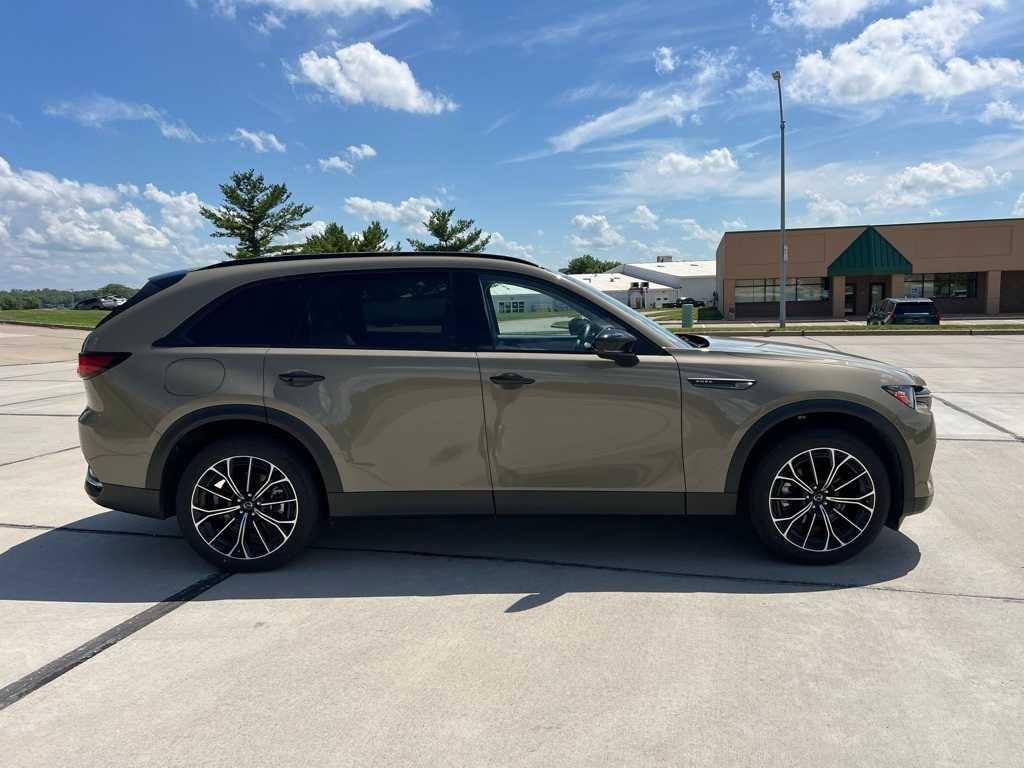 Thumbnail: 2025 Mazda CX-70 - 8