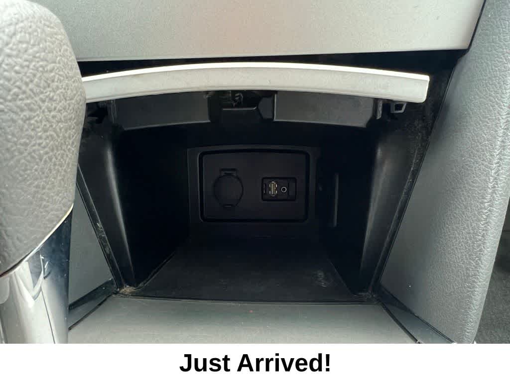 Thumbnail: 2011 Toyota Camry - 29