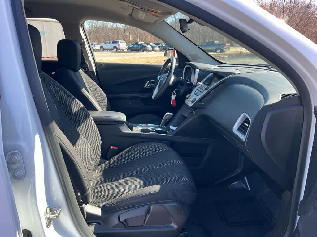 Thumbnail: 2012 Chevrolet Equinox - 20