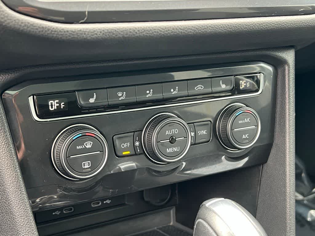 Thumbnail: 2021 Volkswagen Tiguan - 31