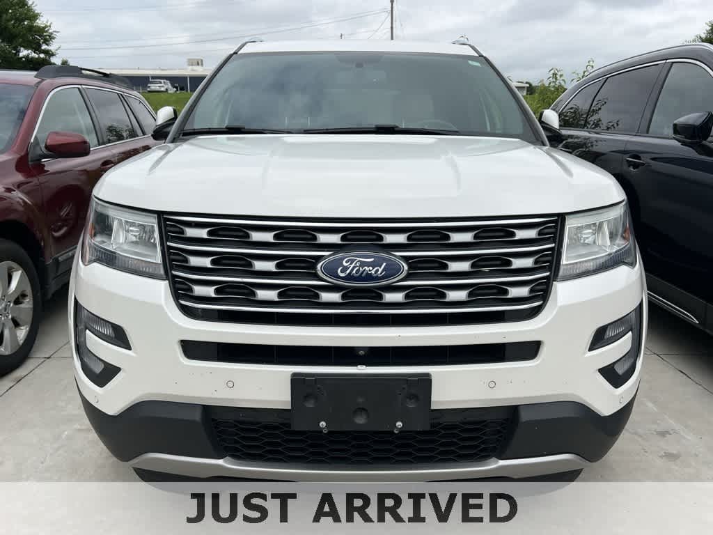 Thumbnail: 2017 Ford Explorer - 8