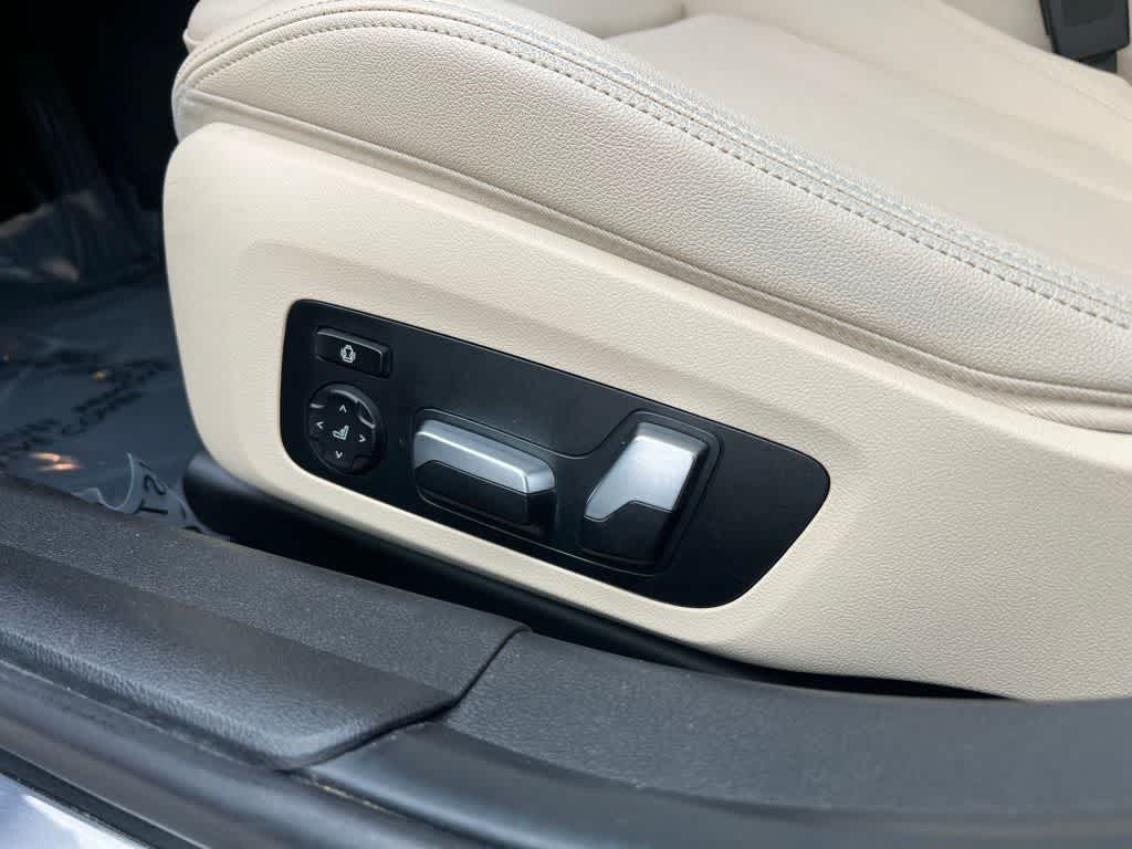 Thumbnail: 2020 BMW 3 Series - 23