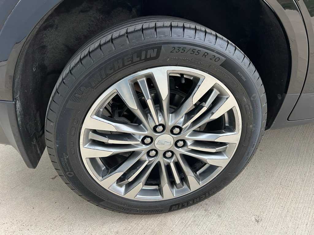 Thumbnail: 2017 Cadillac XT5 - 12