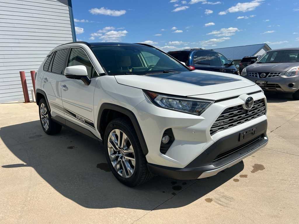 Thumbnail: 2020 Toyota RAV4 - 15
