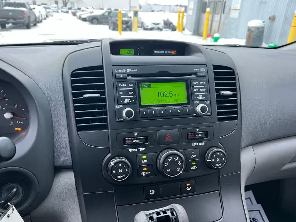 Thumbnail: 2012 Kia Sedona - 25