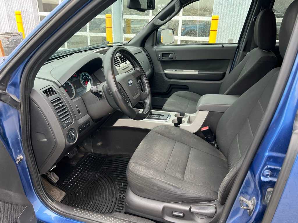 Thumbnail: 2010 Ford Escape - 11