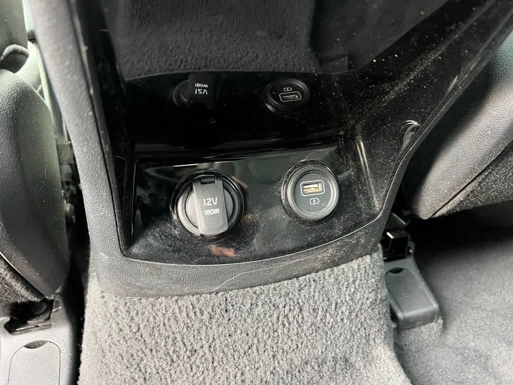 Thumbnail: 2023 Kia Sorento - 25