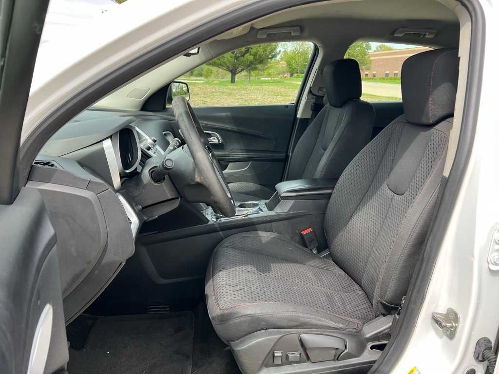 2014 Chevrolet Equinox LS 12