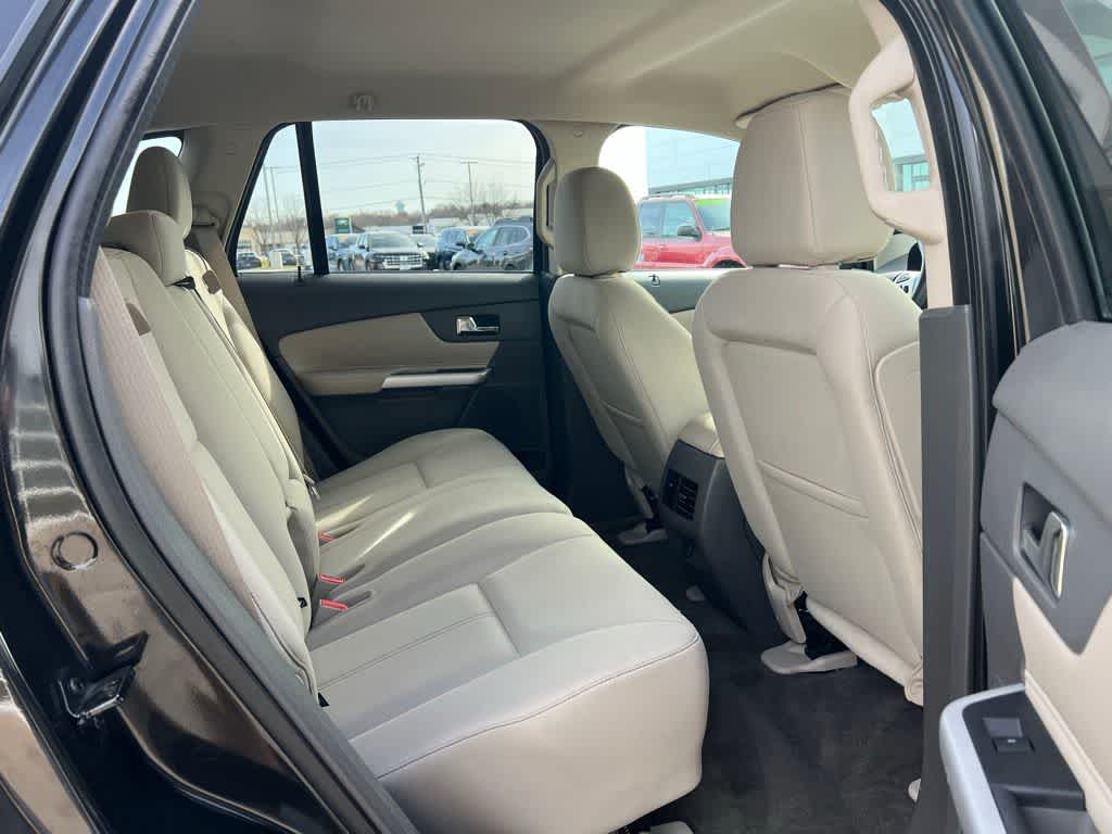 Thumbnail: 2013 Ford Edge - 23
